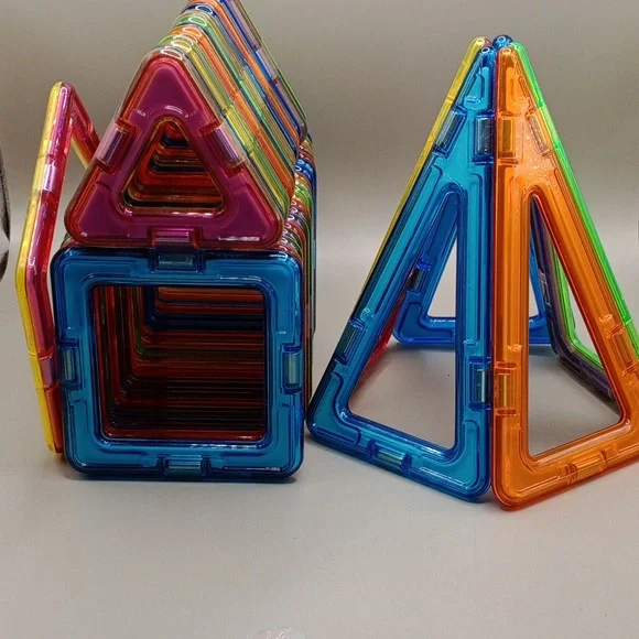 Colorful Magnetic Building Blocks Set - Picture 4 of 4